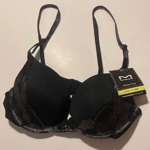 Wonderbra Black Lace Underwire Bra